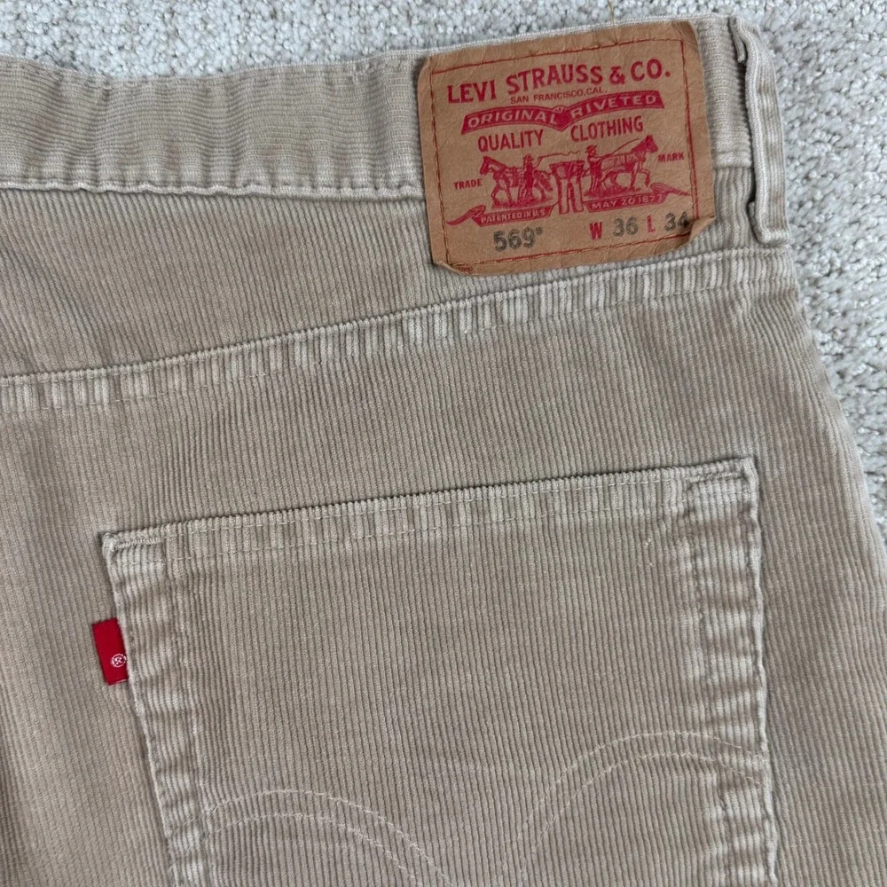 Levi's 569 Mens 36x34 Beige Loose Fit Straight Leg Corduroy Pants Baggy Y2K